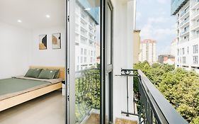 9 Light Apartment